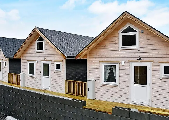 בית נופש 8 Person In *